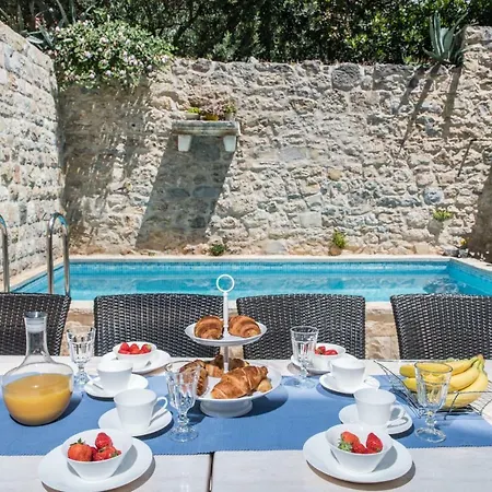 Villa Old Stone In Historic Center With Heated Pool Makarska