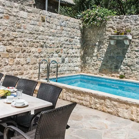 Old Stone In Historic Center With Heated Pool Villa *