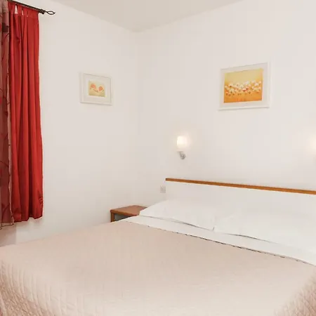 Old Stone In Historic Center With Heated Pool