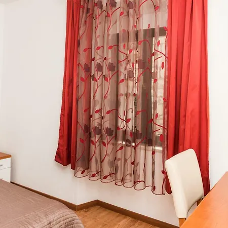 Old Stone In Historic Center With Heated Pool * Makarska